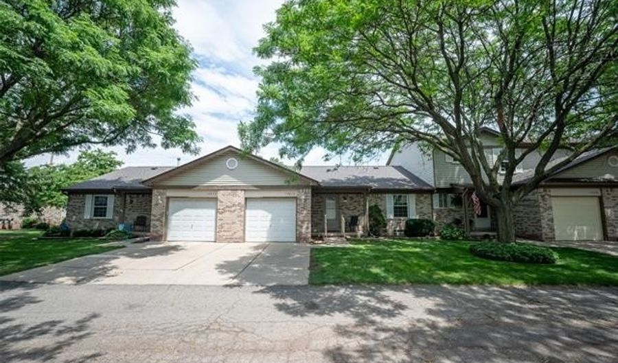 14810 Paris Ct, Allen Park, MI 48101 - 2 Beds, 2 Bath