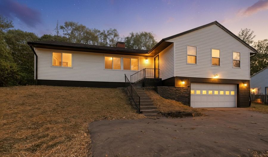 12 Mcguffey Ln, Athens, OH 45701 - 4 Beds, 2 Bath