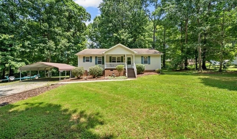 1737 Woodglo Dr, Asheboro, NC 27205 - 3 Beds, 2 Bath