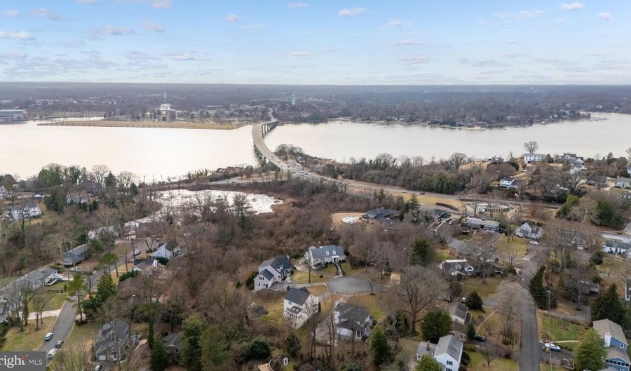 1923 HARRINGTON Pl, Annapolis, MD 21409 - 5 Beds, 4 Bath