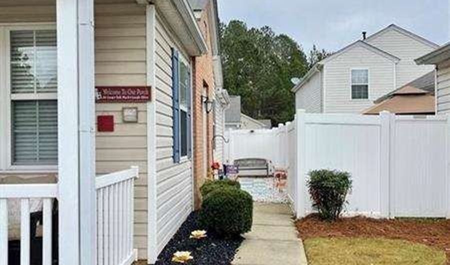 830 Windcroft Cir NW, Acworth, GA 30101 - 2 Beds, 2 Bath
