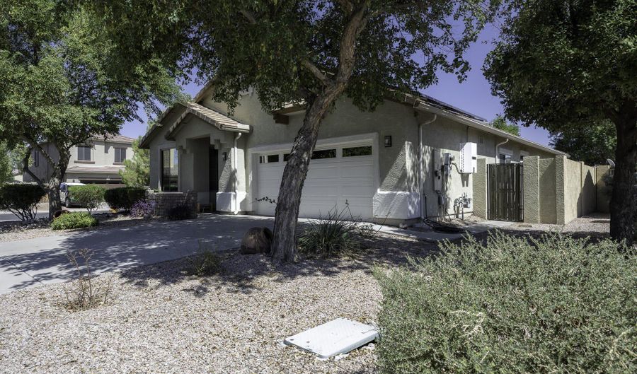 3018 N REGAL Ct, Casa Grande, AZ 85122 - 3 Beds, 2 Bath