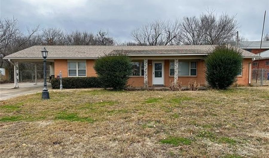 1413 S 9th, McAlester, OK 74501 - 4 Beds, 2 Bath