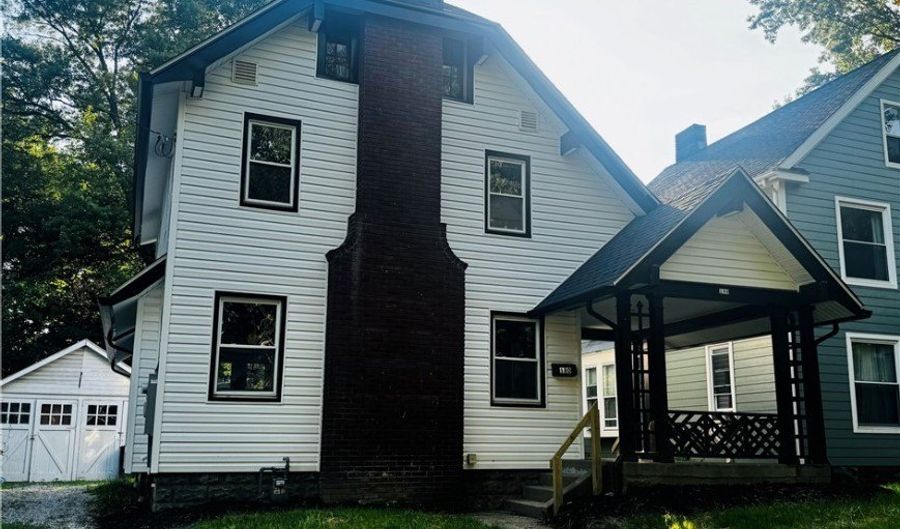 180 S Balch St, Akron, OH 44302 - 4 Beds, 2 Bath