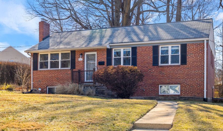 7011 MURRAY Ln, Annandale, VA 22003 - 3 Beds, 2 Bath