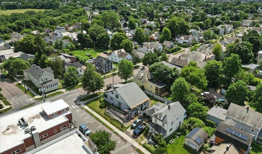 227 North Ave, Burlington, VT 05401 - 5 Beds, 3 Bath