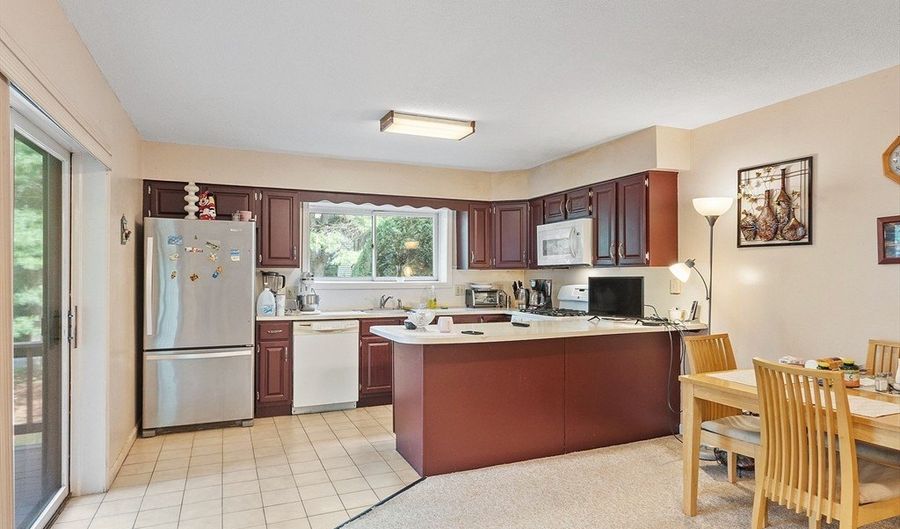 102 Captain Eames Cir 102, Ashland, MA 01721 - 2 Beds, 3 Bath