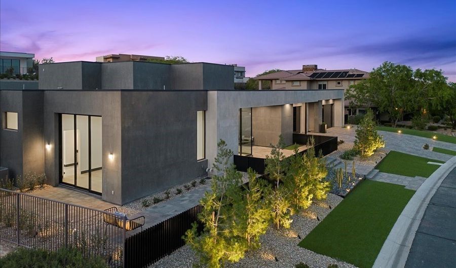 38 Skybird Ct, Las Vegas, NV 89135 - 5 Beds, 7 Bath