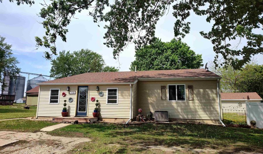 108 N Main, Alta, IA 51002 - 3 Beds, 1 Bath