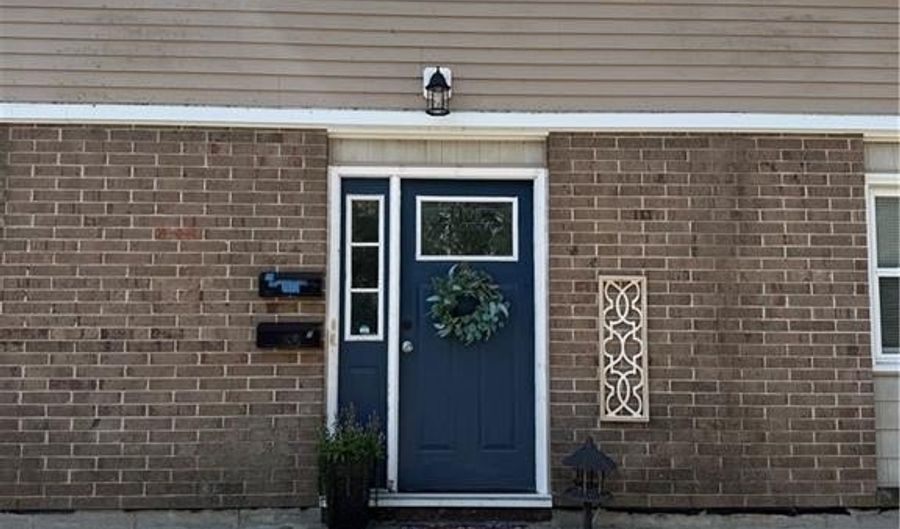 1297 S Broadway 1, East Providence, RI 02914 - 2 Beds, 1 Bath