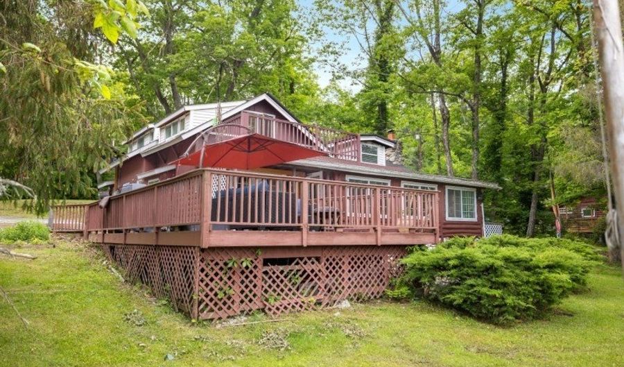 88 Lakeside Dr, Alloway, NJ 07461 - 3 Beds, 2 Bath