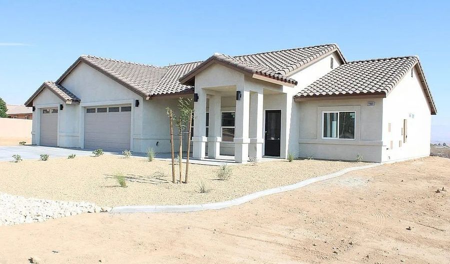 22865 Papago Rd, Apple Valley, CA 92307 - 3 Beds, 2 Bath