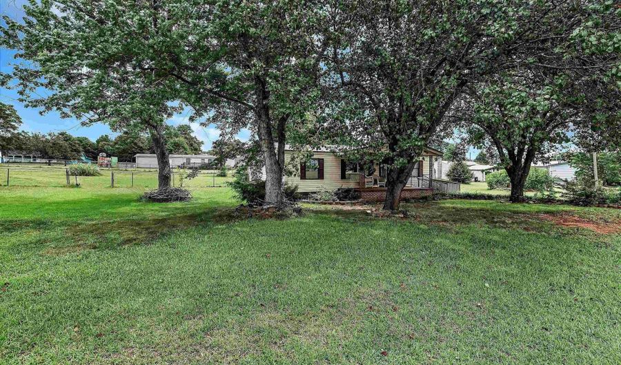 1004 Wiles Dr, Anderson, SC 29625 - 2 Beds, 2 Bath