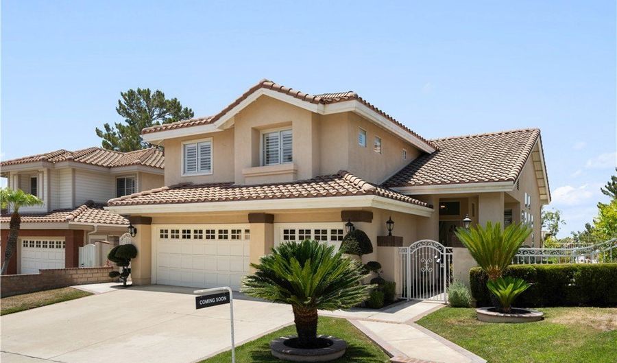405 S Laureltree Dr, Anaheim, CA 92808 - 4 Beds, 3 Bath