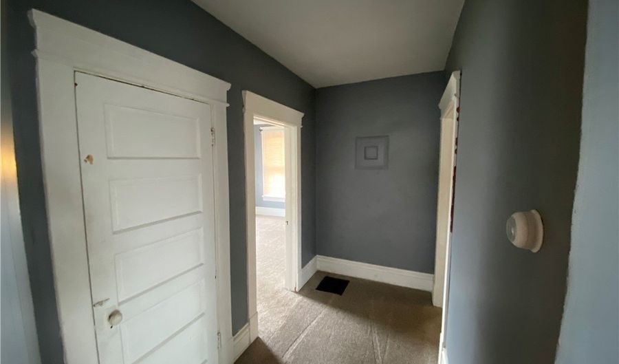 192 W Cambridge St, Alliance, OH 44601 - 4 Beds, 3 Bath