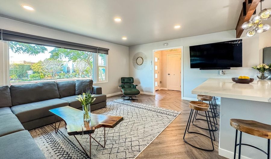 5011 E Mountain View Dr, San Diego, CA 92116 - 5 Beds, 4 Bath