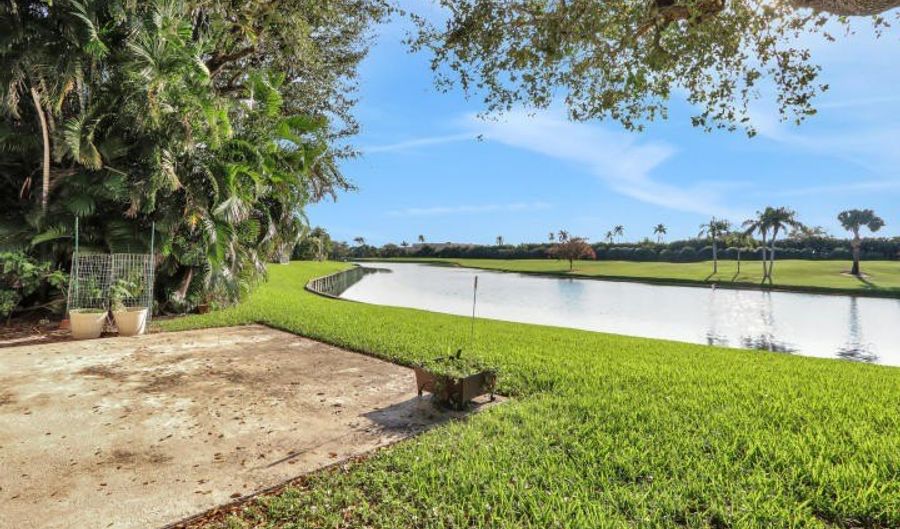 434 French Royale Cir, Atlantis, FL 33462 - 3 Beds, 2 Bath