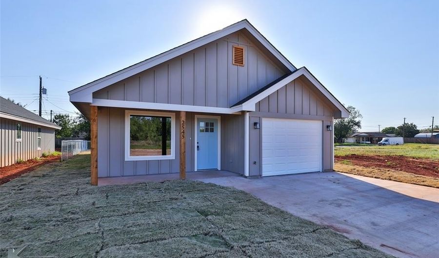 2571 Bel Air, Abilene, TX 79603 - 3 Beds, 2 Bath