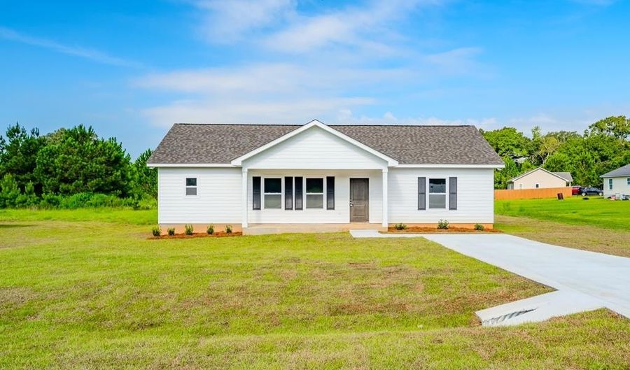 1103 Bluffton Dr, Bainbridge, GA 39817 - 3 Beds, 2 Bath