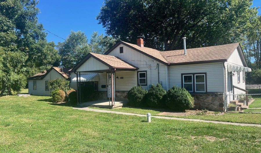 6407 Bluff Rd, Indianapolis, IN 46217 - 4 Beds, 2 Bath
