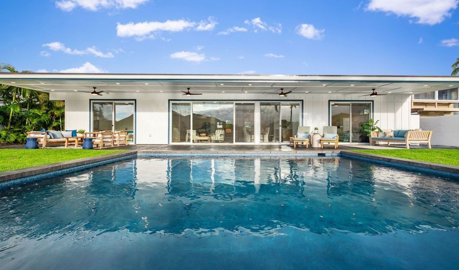 1247 Kahili St, Kailua, HI 96734 - 4 Beds, 3 Bath