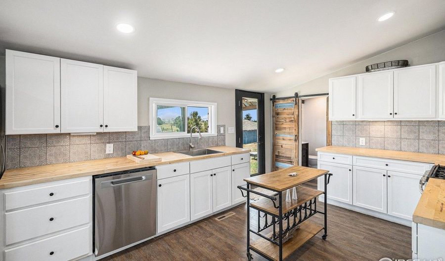 18914 County Road 24, Akron, CO 80720 - 4 Beds, 2 Bath