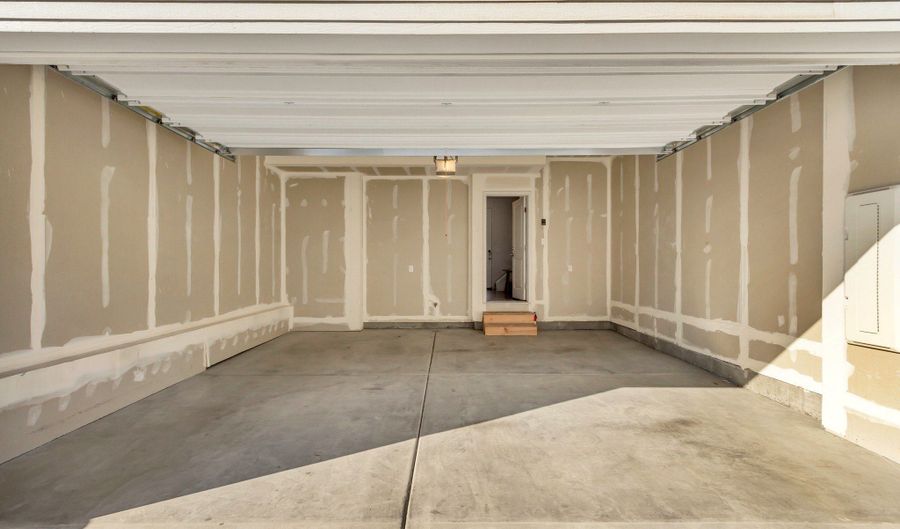 994 W SAPPHIRE PEAK Dr 200, Bluffdale, UT 84065 - 3 Beds, 2 Bath