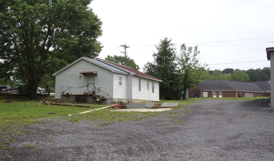 556 NW 1st Ave, Arab, AL 35016 - 2 Beds, 1 Bath