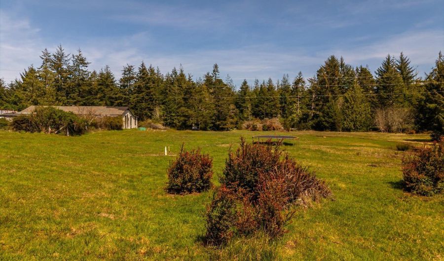 89371 HEMLOCK Ln, Bandon, OR 97411 - 3 Beds, 1 Bath