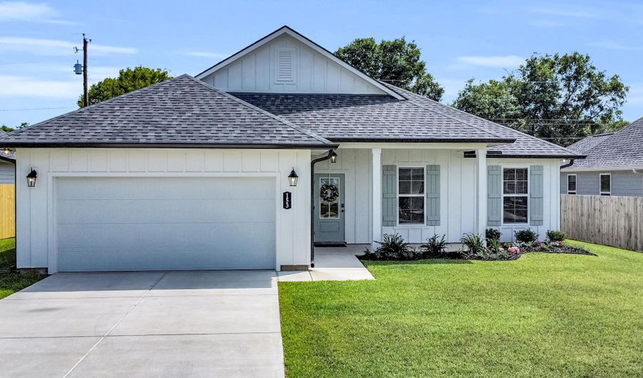 153 Le Moyne St, Bay St. Louis, MS 39520 - 4 Beds, 2 Bath