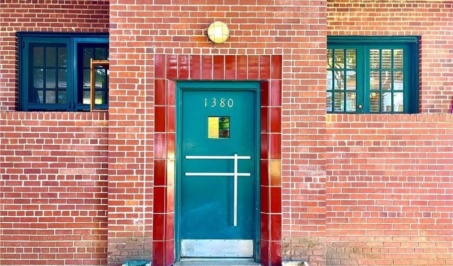 1380 Chalmette Dr NE 3, Atlanta, GA 30306 - 1 Beds, 1 Bath