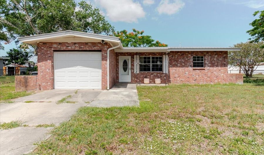 6212 FLORIDA Cir W, Apollo Beach, FL 33572 - 2 Beds, 1 Bath