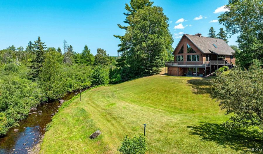 4042 5 Mile Point Rd, Allouez, MI 49805 - 3 Beds, 2 Bath