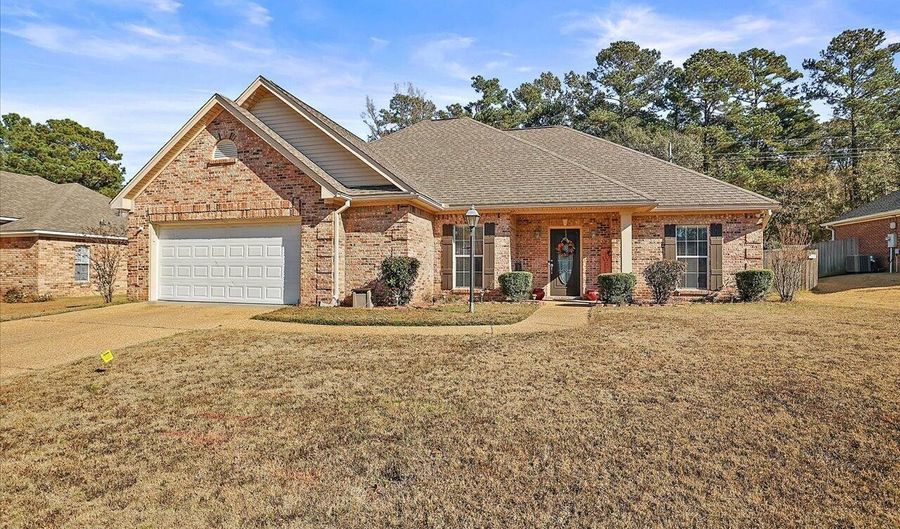 112 Raulston Dr, Byram, MS 39272 - 3 Beds, 2 Bath