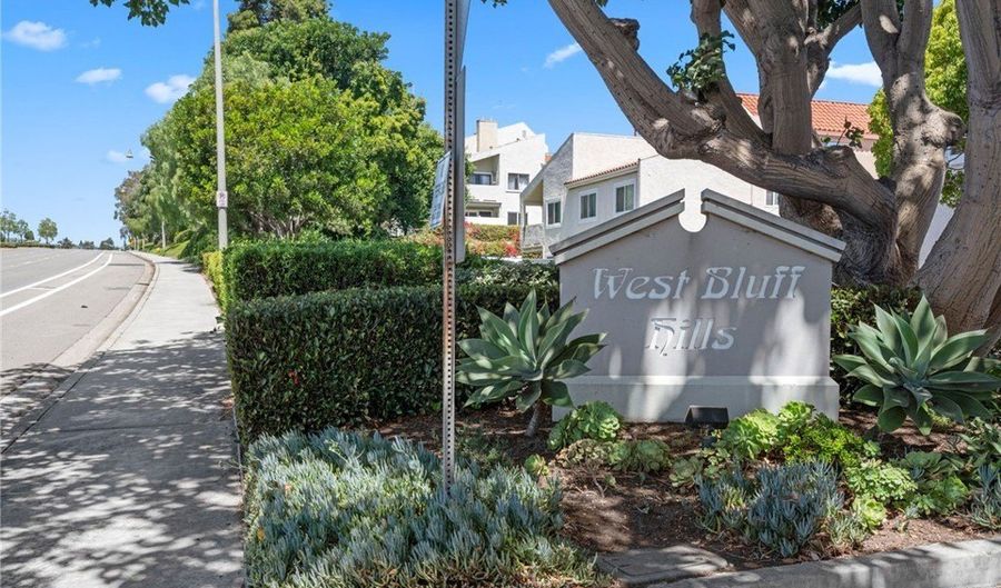 6911 Quail Pl C, Carlsbad, CA 92009 - 1 Beds, 1 Bath