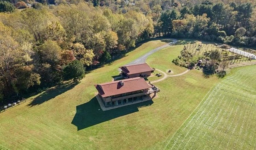 72 JORDANS Rd, Amissville, VA 20106 - 3 Beds, 3 Bath