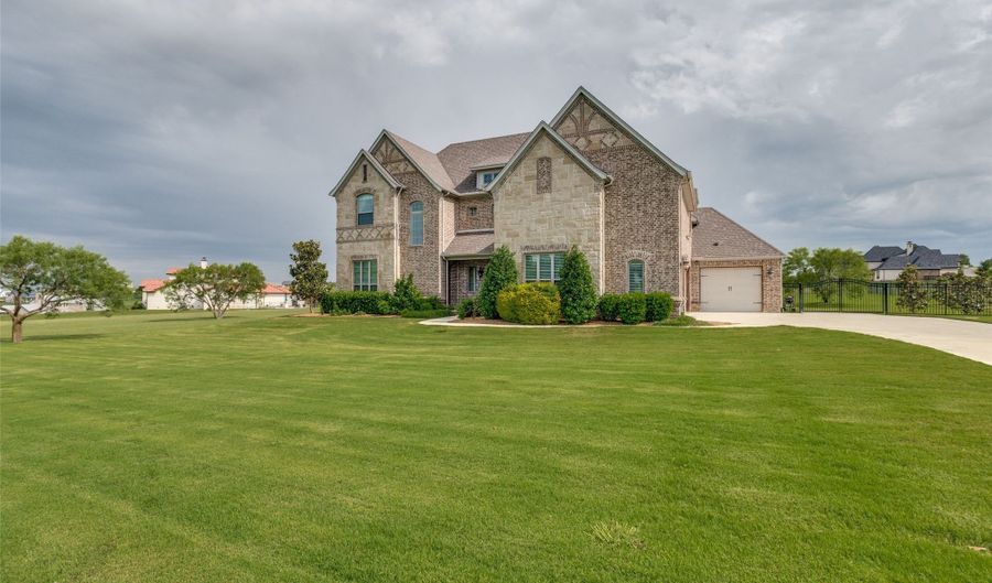 312 Angelina Dr, Aledo, TX 76008 - 4 Beds, 4 Bath