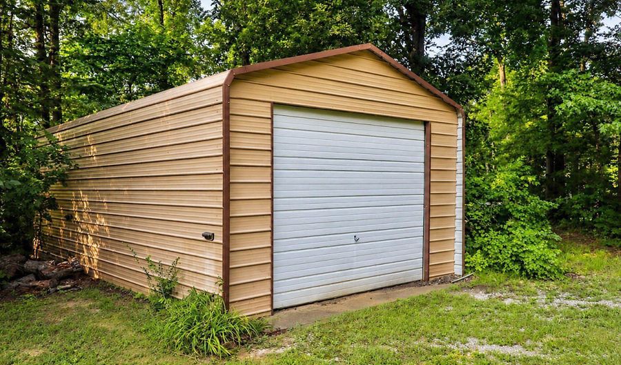 725 Oak Grove Rd, Benton, TN 37307 - 3 Beds, 3 Bath