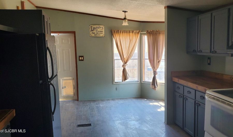 8 ROAD 5076, Bloomfield, NM 87413 - 3 Beds, 2 Bath