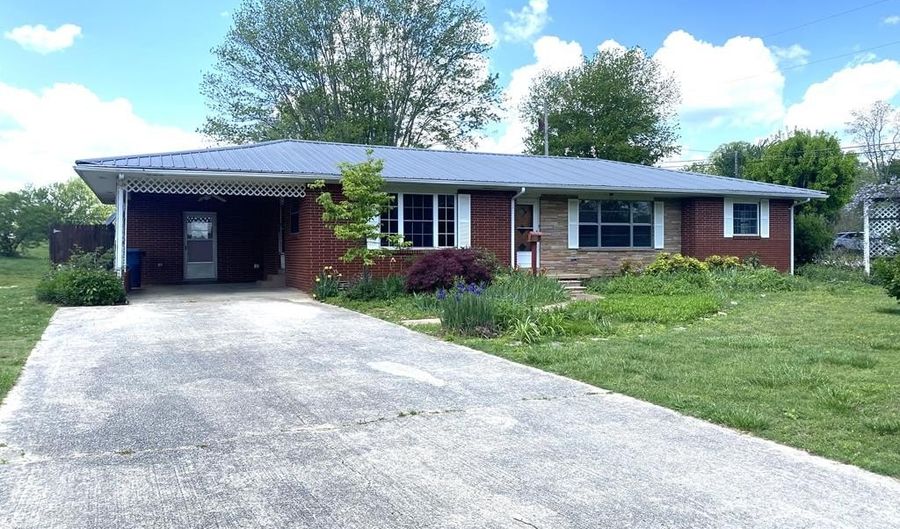 205 Apple St, Baxter, TN 38544 - 3 Beds, 1 Bath