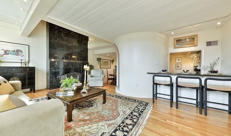 124 Beacon 6F, Boston, MA 02116 - 1 Beds, 2 Bath