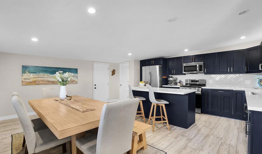 6784 Alamo Way, La Mesa, CA 91942 - 5 Beds, 3 Bath