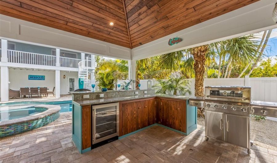 510 MAGNOLIA Ave, Anna Maria, FL 34216 - 4 Beds, 3 Bath