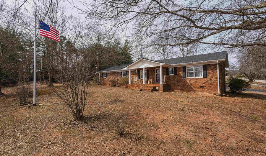 500 W Rutherford St, Landrum, SC 29356 - 3 Beds, 2 Bath