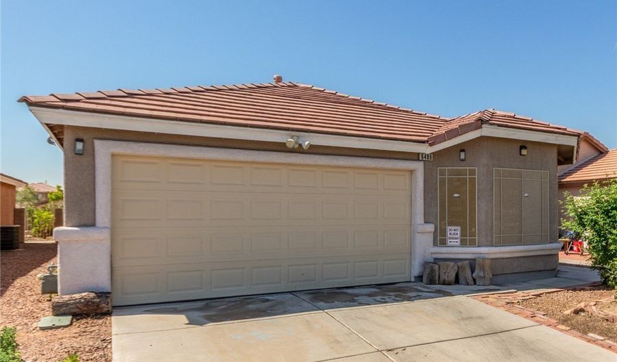 6489 Coldwater Bay Dr, Las Vegas, NV 89122 - 4 Beds, 2 Bath