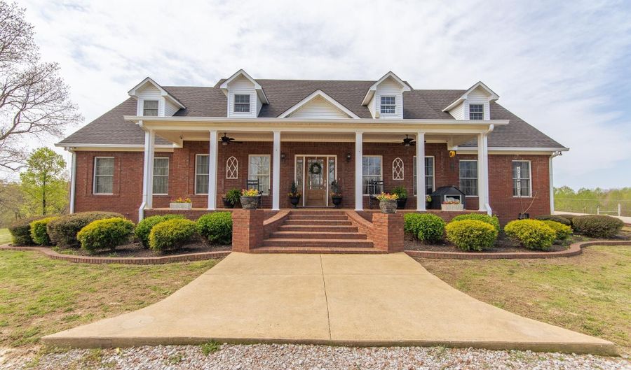 1070 GOOD HOPE CHURCH, Adamsville, TN 38310 - 4 Beds, 3 Bath