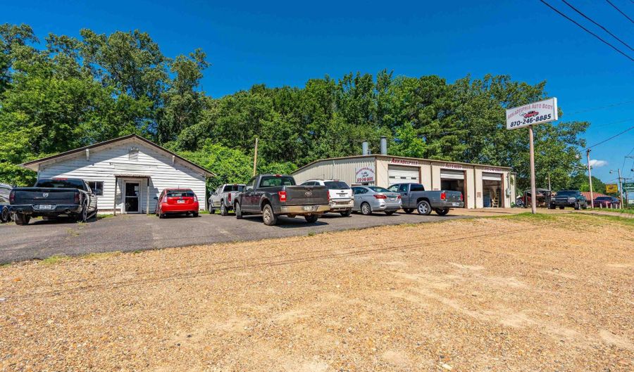 1105 N 10Th St, Arkadelphia, AR 71923 - 0 Beds, 0 Bath