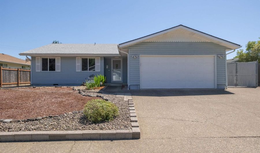 4589 SE Geary St, Albany, OR 97322 - 3 Beds, 2 Bath