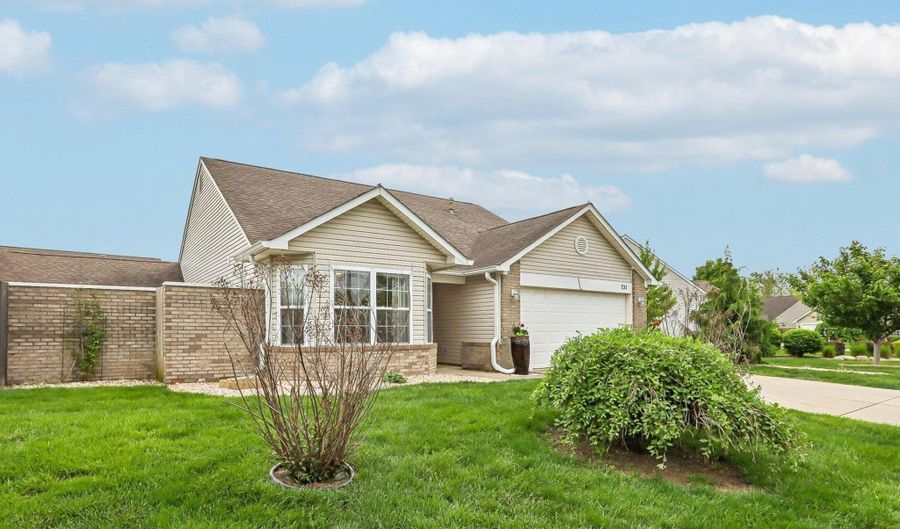 731 Westover Rd, Avon, IN 46123 - 2 Beds, 2 Bath