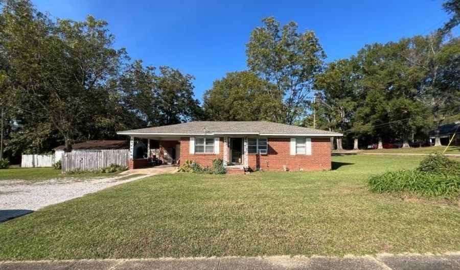 214 216 Clayton St, Baldwyn, MS 38824 - 2 Beds, 0 Bath